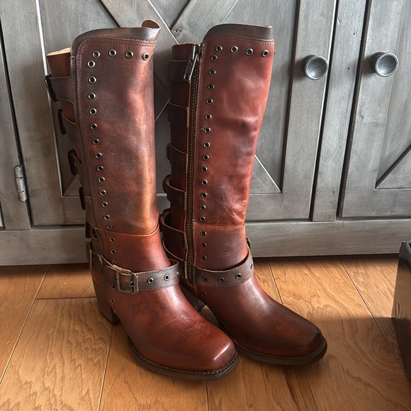 Derby - Cognac - Picture 6 of 10